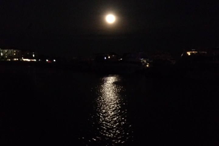 moon during the night